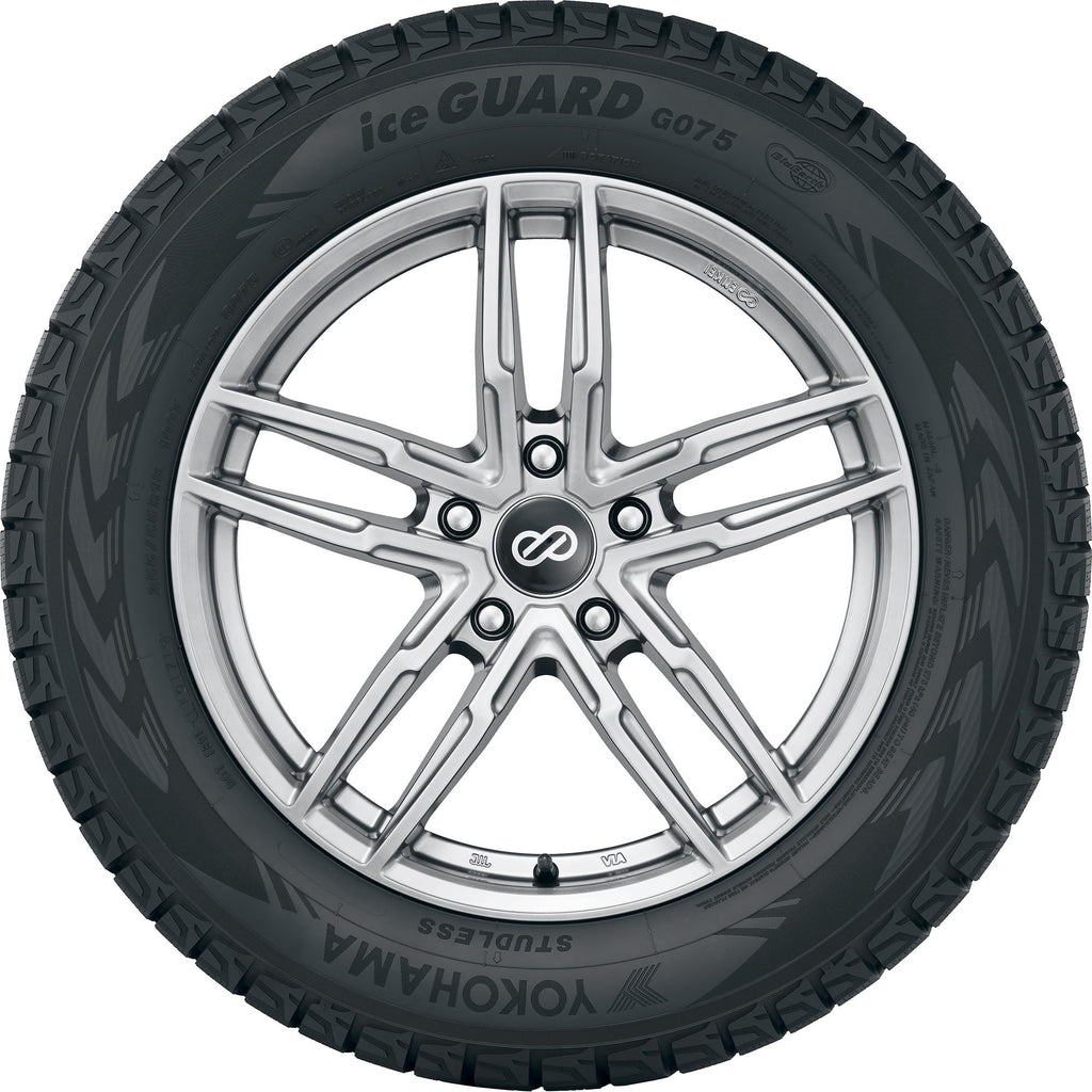 Yokohama iceGUARD G075 Winter 245/60R18 105T Passenger Tire